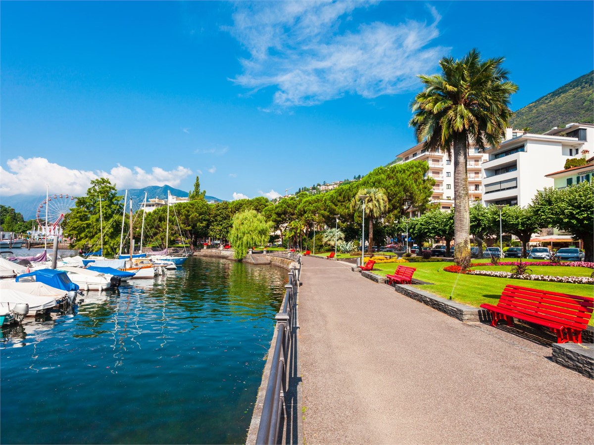 Promenade am Lago Maggiore in Locarno