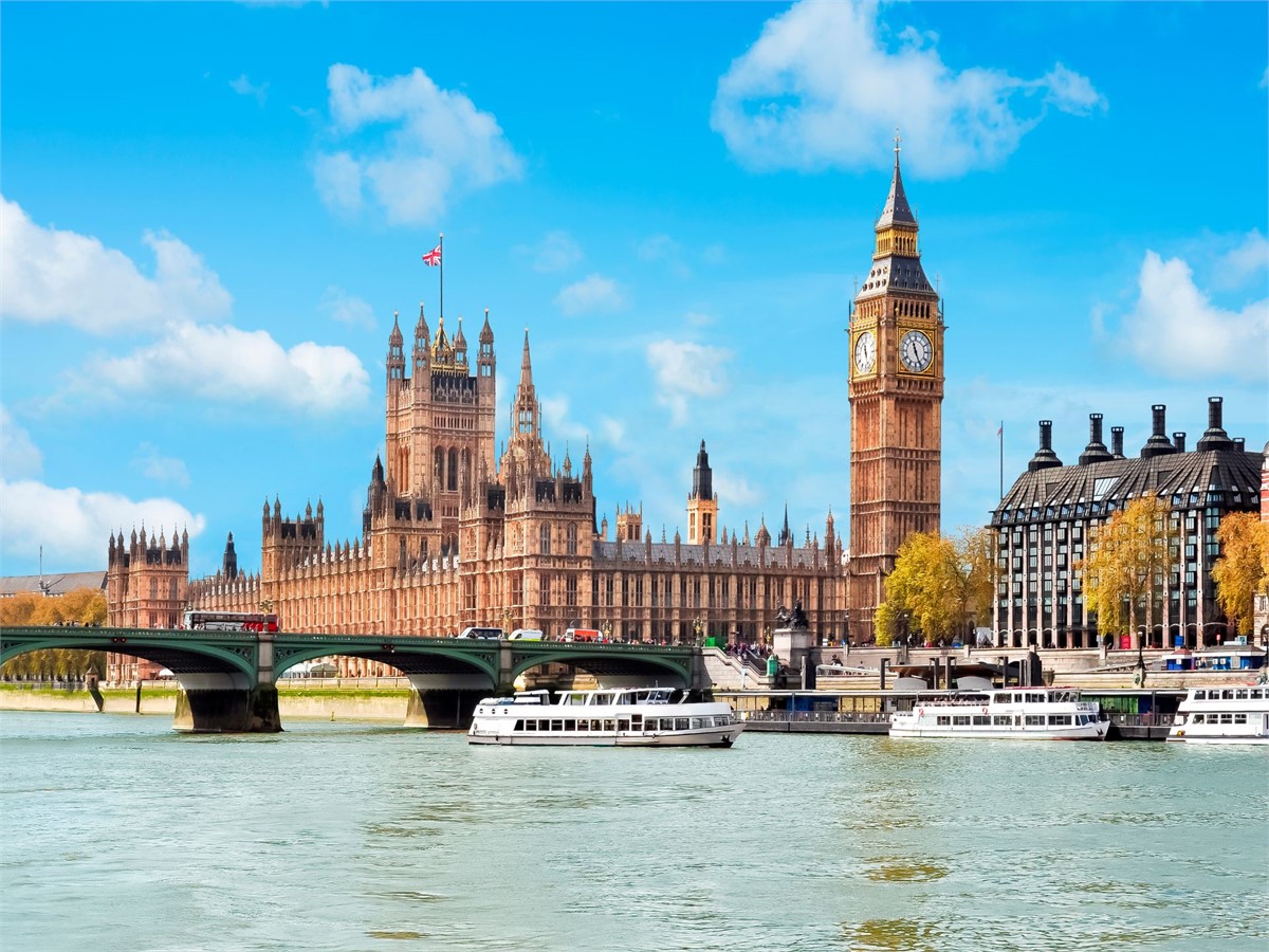 Palace Westminster Abbey and Big Ben in London