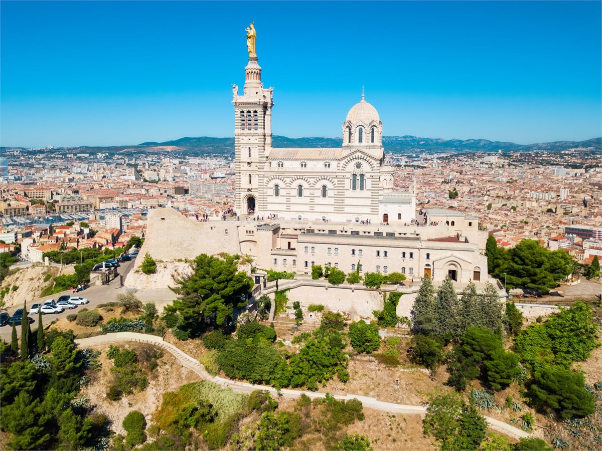 La Basilique Notre-Dame-de-la-Garde in Marseille