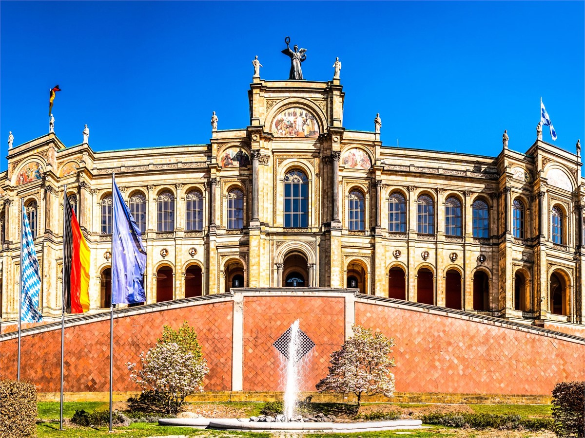 Maximilianeum in München