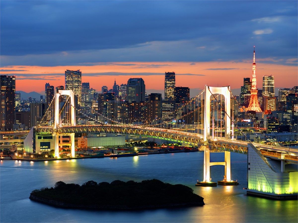 Rainbow Bridge in Tokio