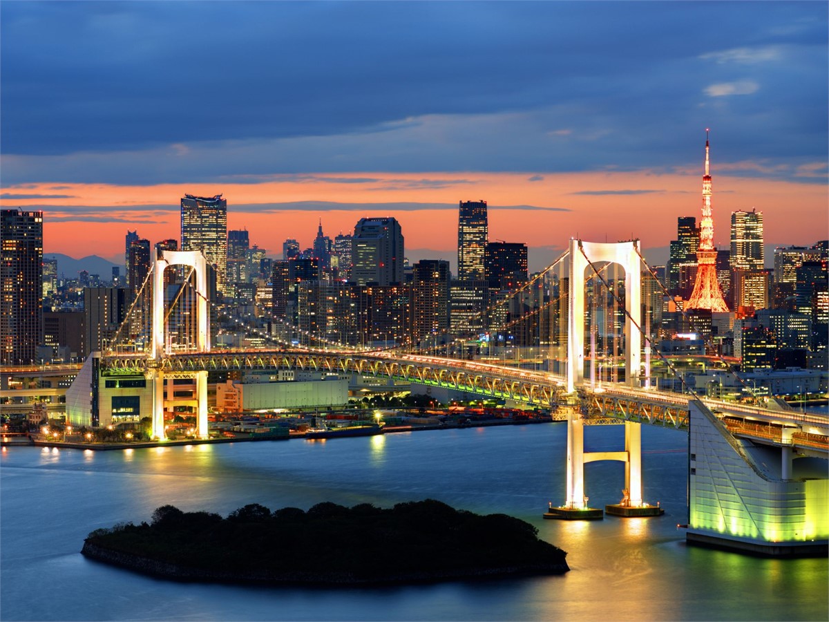 Rainbow Bridge in Tokyo