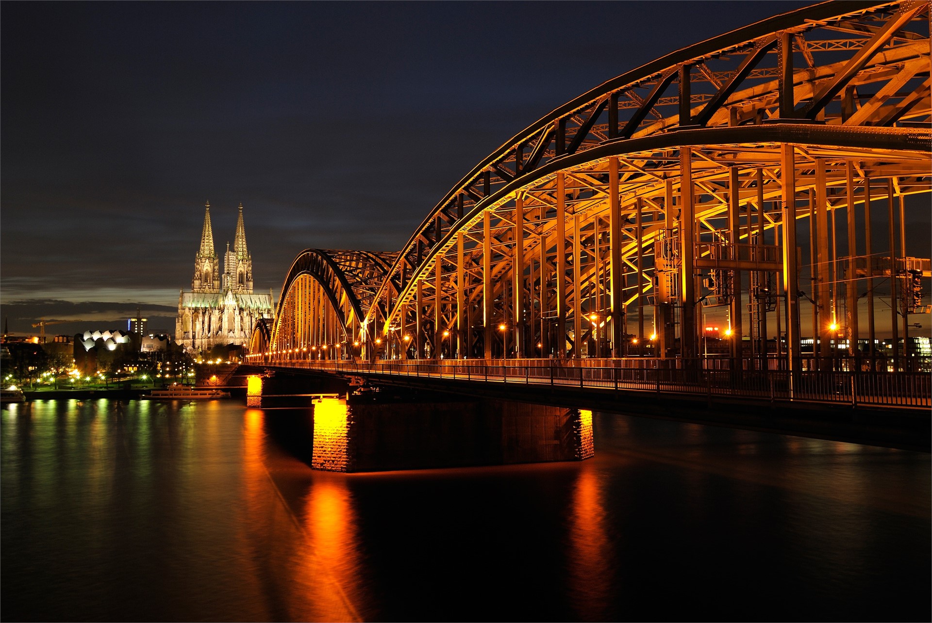 Hotels and accommodation in Cologne, Germany